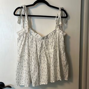 Like new! Universal Thread Size Large tank